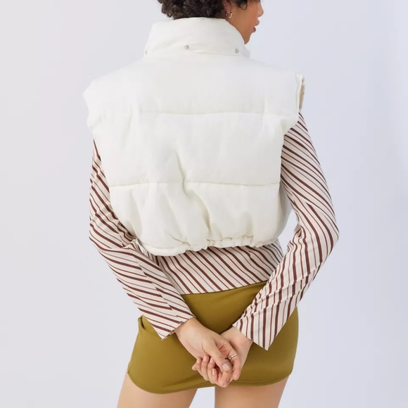 BNWT UO Linen Cropped Puffer Vest - Picture 2 of 4